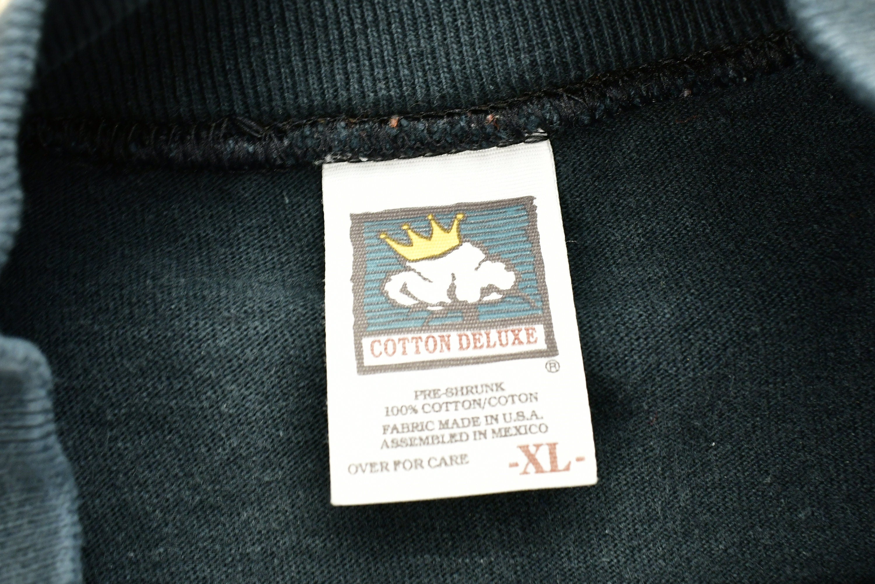 Vintage 1990's Panther Embroidered Blank Mockneck Shirt