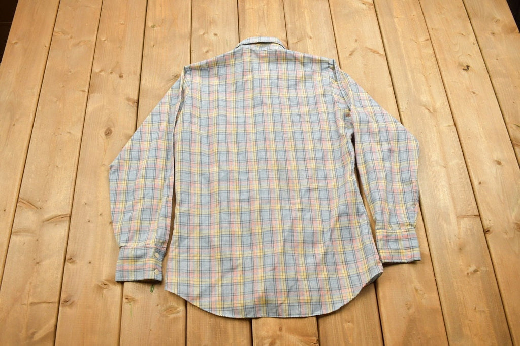 Vintage 1990s Levi's Plaid Flannel Button Up Shirt