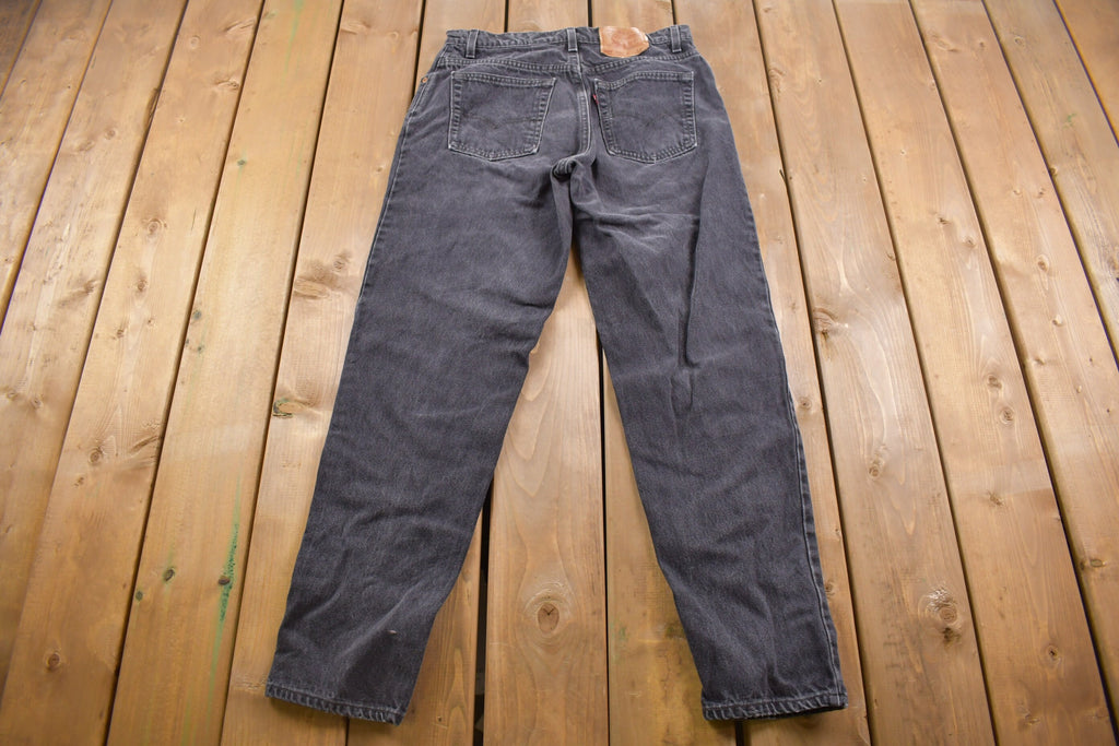 Vintage 1990s Levi's 550 Red Tab Jeans Size 32 x 31