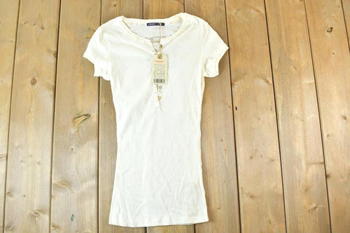 Women Vintage Deadstock Vigoss Y2K T-Shirt / Vigoss Grunge Skull Print / Contrast Stitch / Internet Famous Clothing / Over Dyed