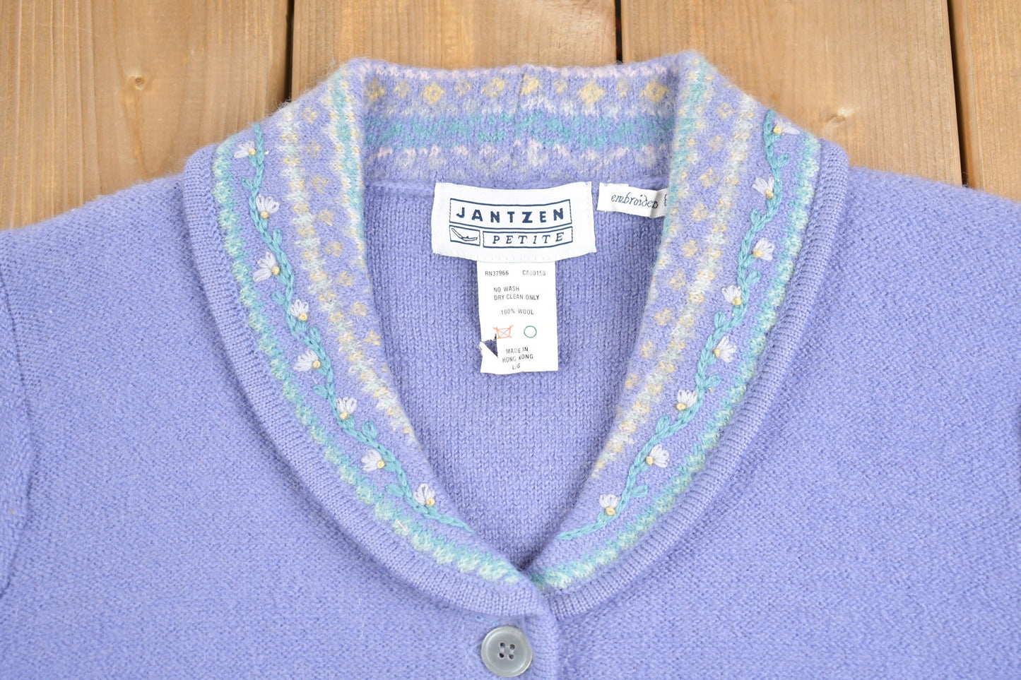 Vintage 1980s Jantzen Cute Knitted Cardigan Sweater / Vintage 80s Cardigan / Button Up / Pastel