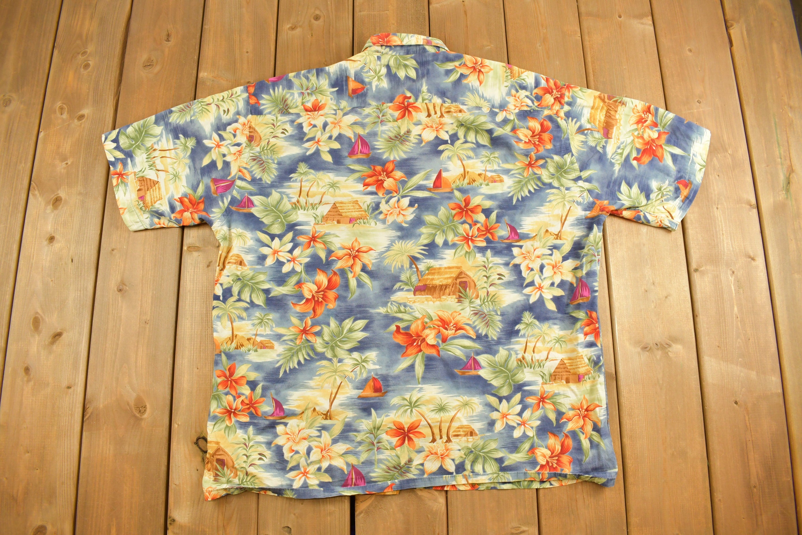 Vintage 1990s Pierre Cardin Short Sleeve Button Up Hawaiian Shirt