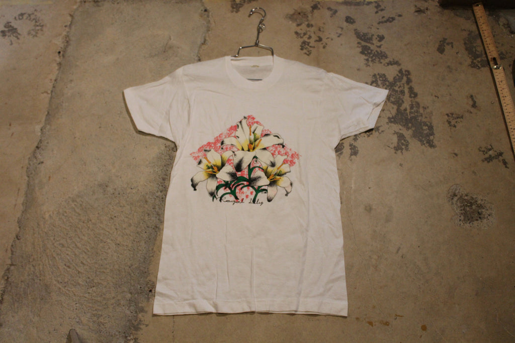 Vintage 1990s Regal Lily Flower Graphic T Shirt