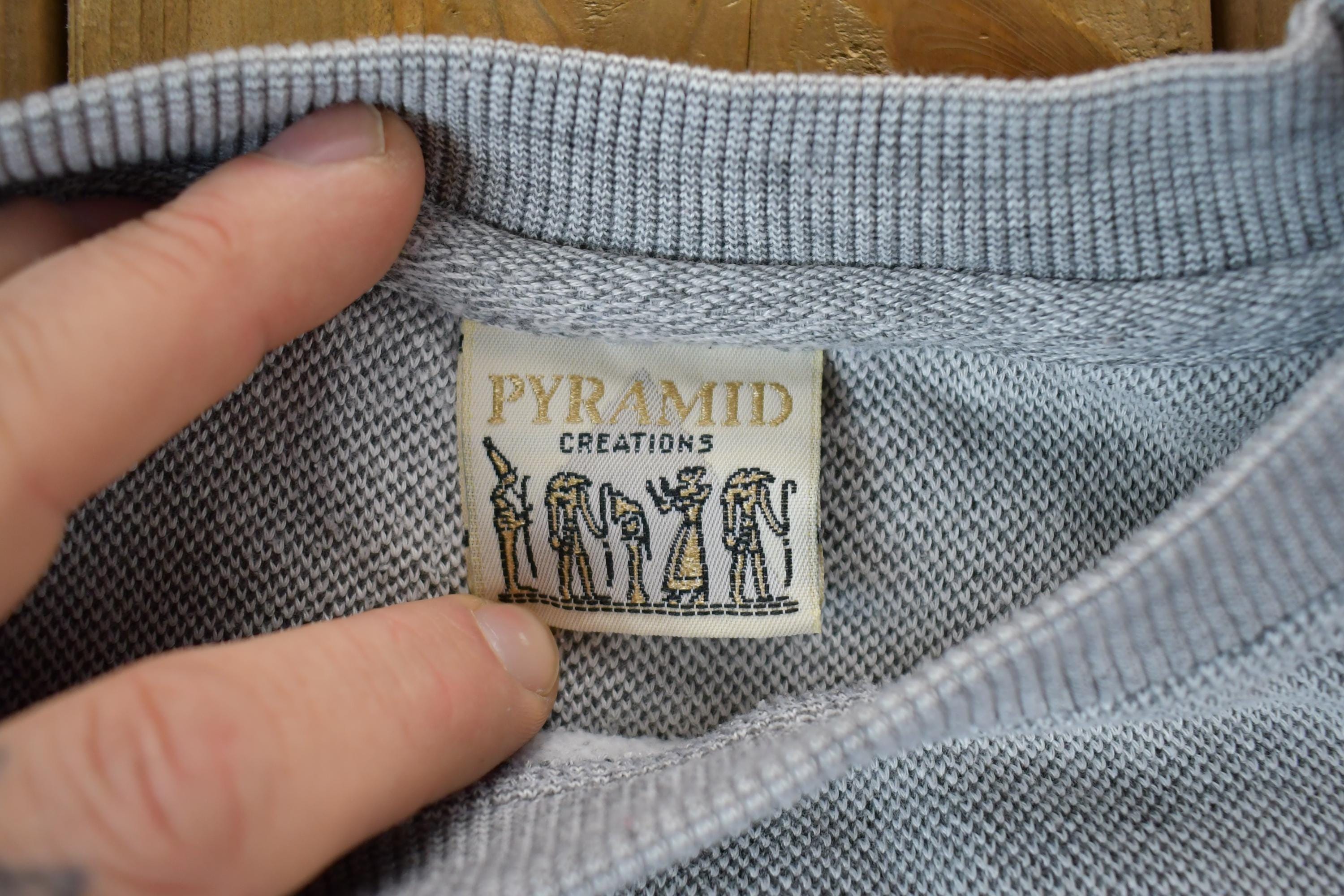 Vintage 1990s Luxor Las Vegas Heavy Knit Crewneck Sweatshirt