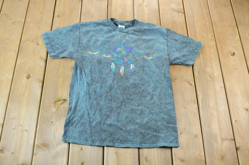 Vintage 1990s Black and Green Turtle Dream Catcher Graphic T-Shirt / Colourful Tee / Size M