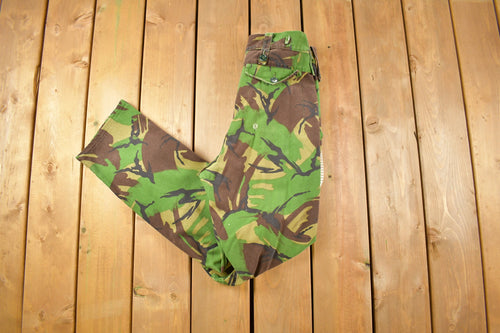 Vintage Camo Cargo Pants Size 32 x 28.5 / Streetwear Fashion / Bottoms / Trousers / Military & Army Camo / Camouflage / Utility Pant