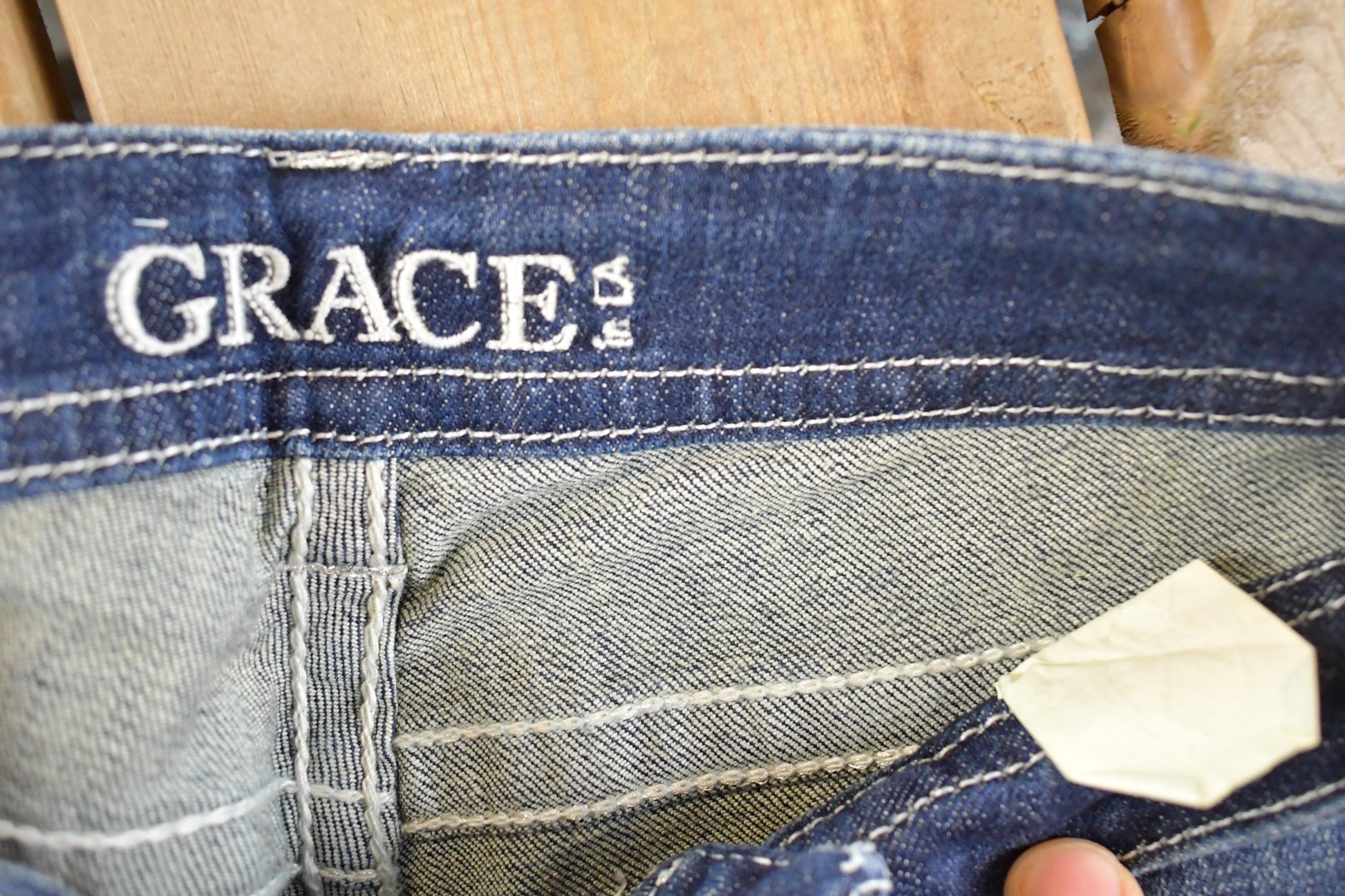 Vintage Deadstock Y2K Grace In LA Bedazzled Bootcut Low Rise Jeans Women's Size 26 x 32