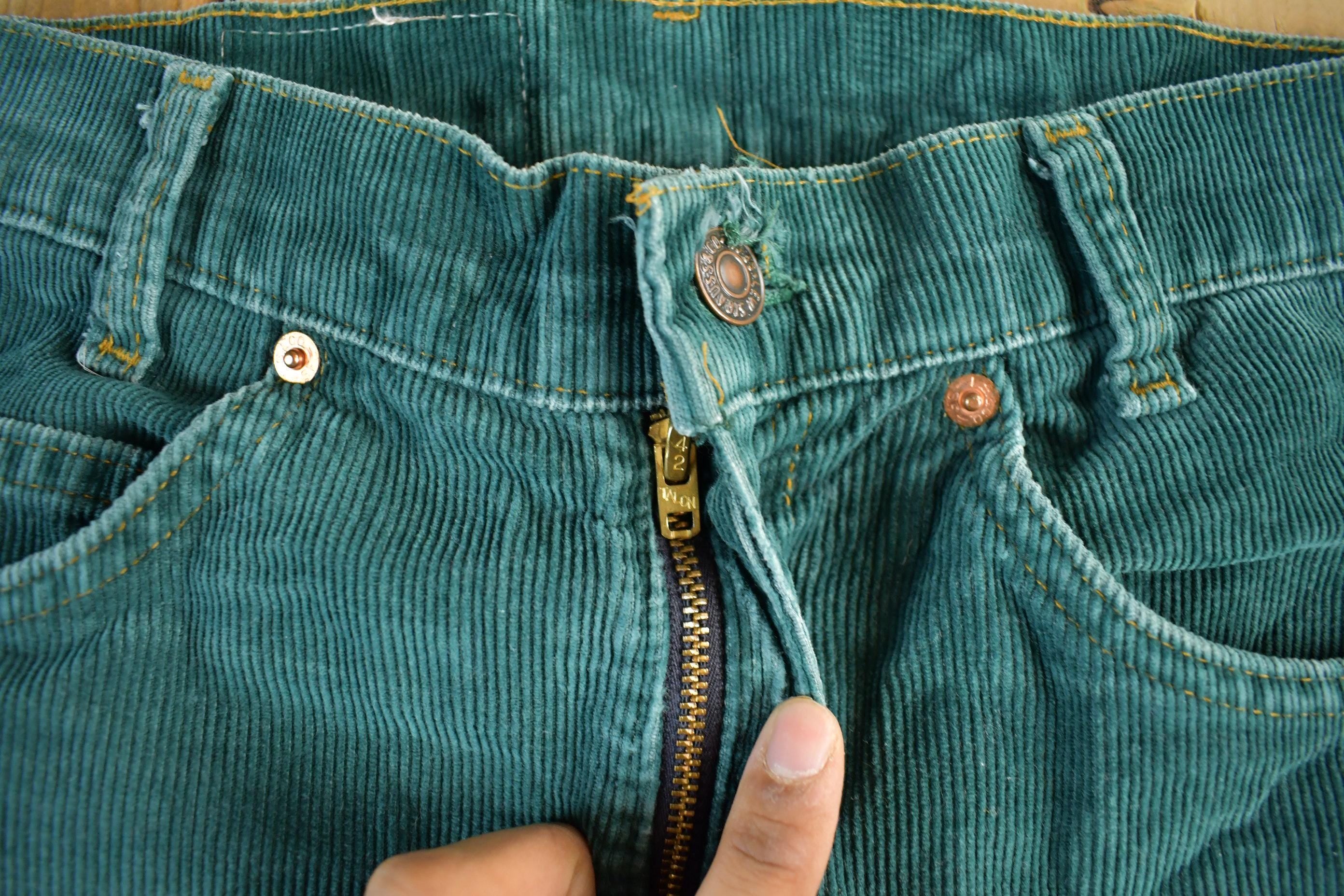 Vintage 1970s Levi's Orange Tab Corduroy Pants Women's Size 26 x 32