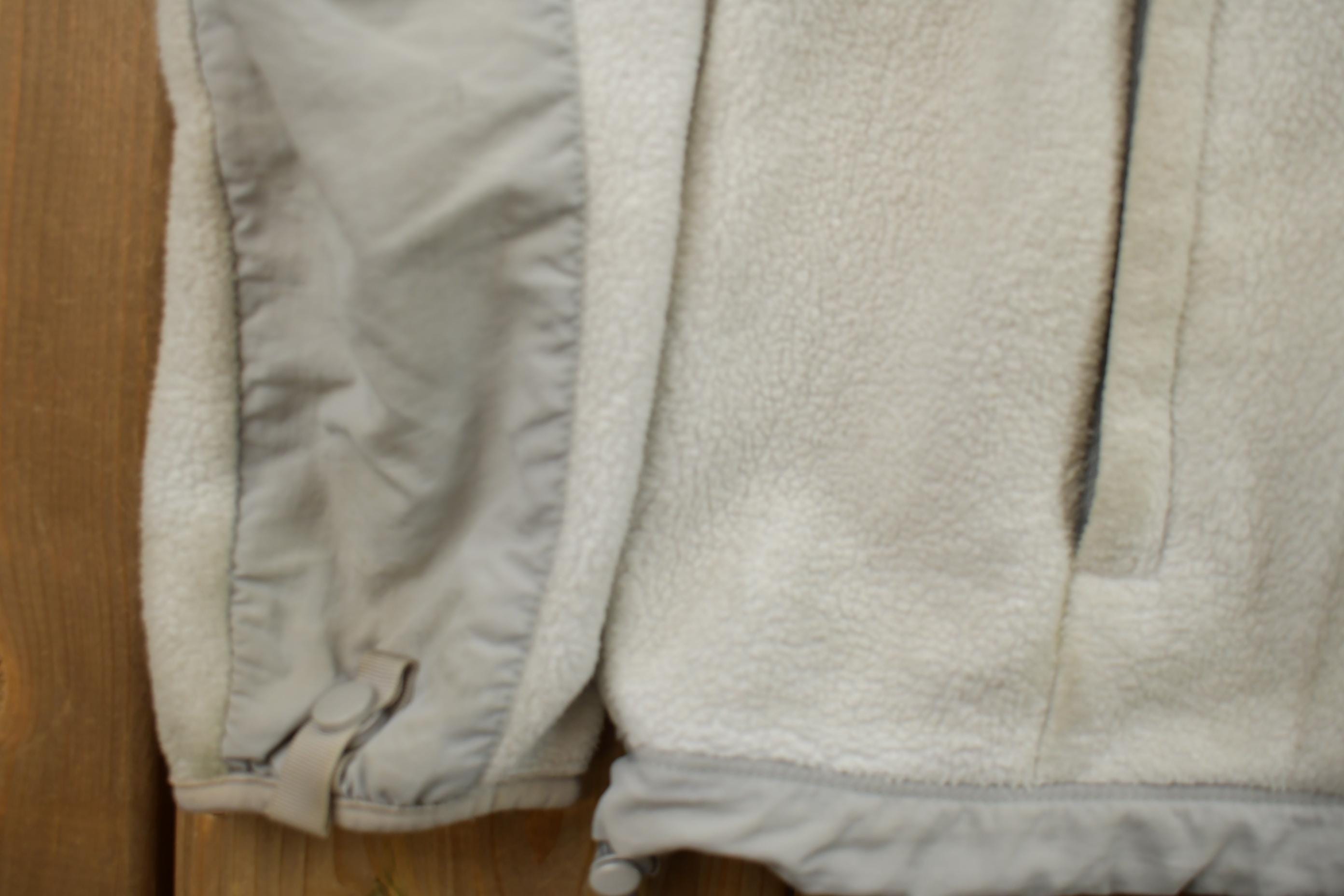 Vintage Y2K Womens The North Face White Grey Denali Fleece Sweater