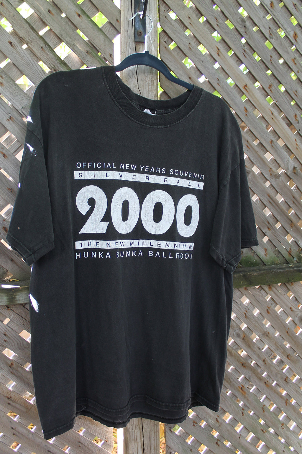 Vintage 2000New Years Eve Graphic T-Shirt