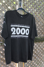 Vintage 2000New Years Eve Graphic T-Shirt