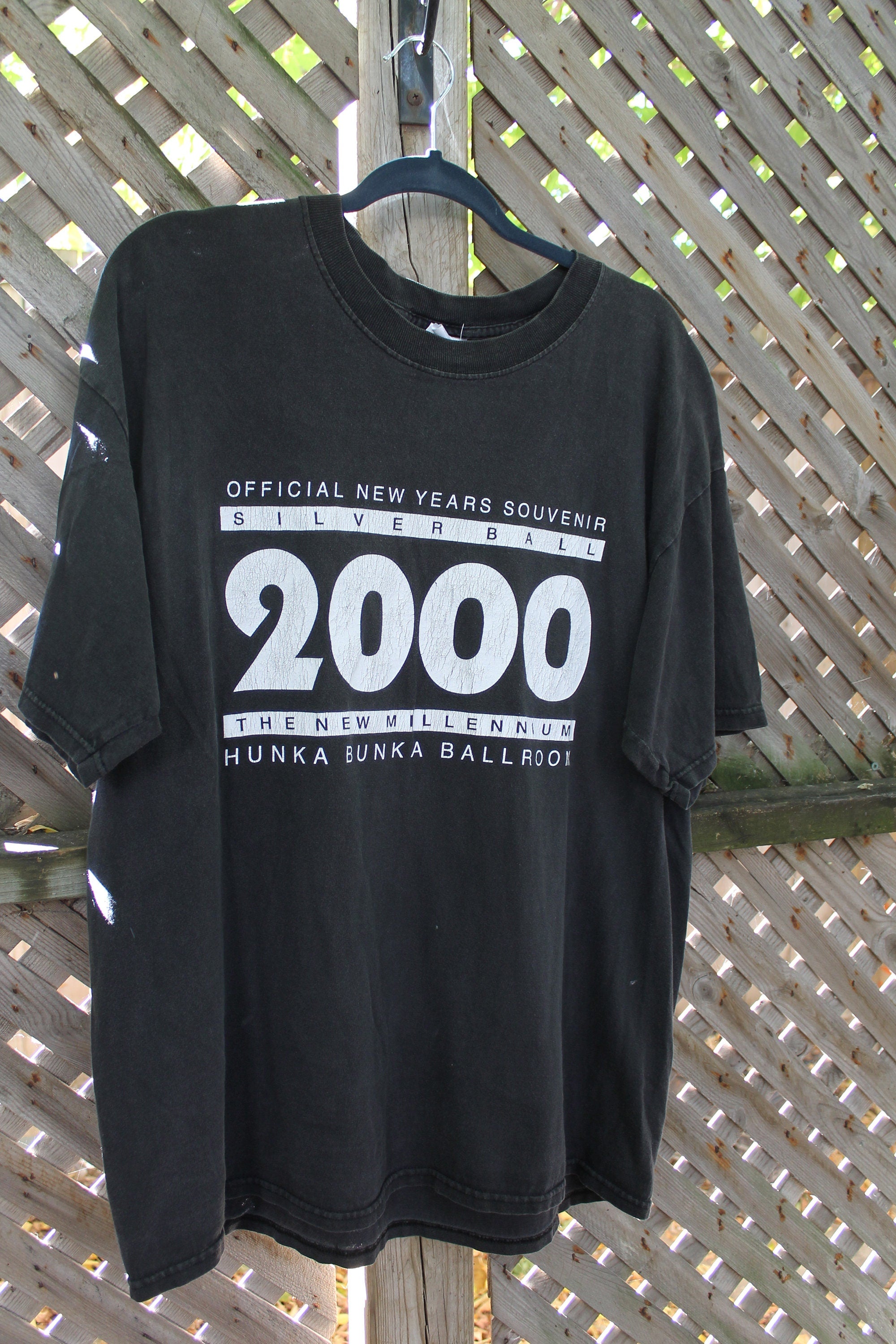 Vintage 2000New Years Eve Graphic T-Shirt