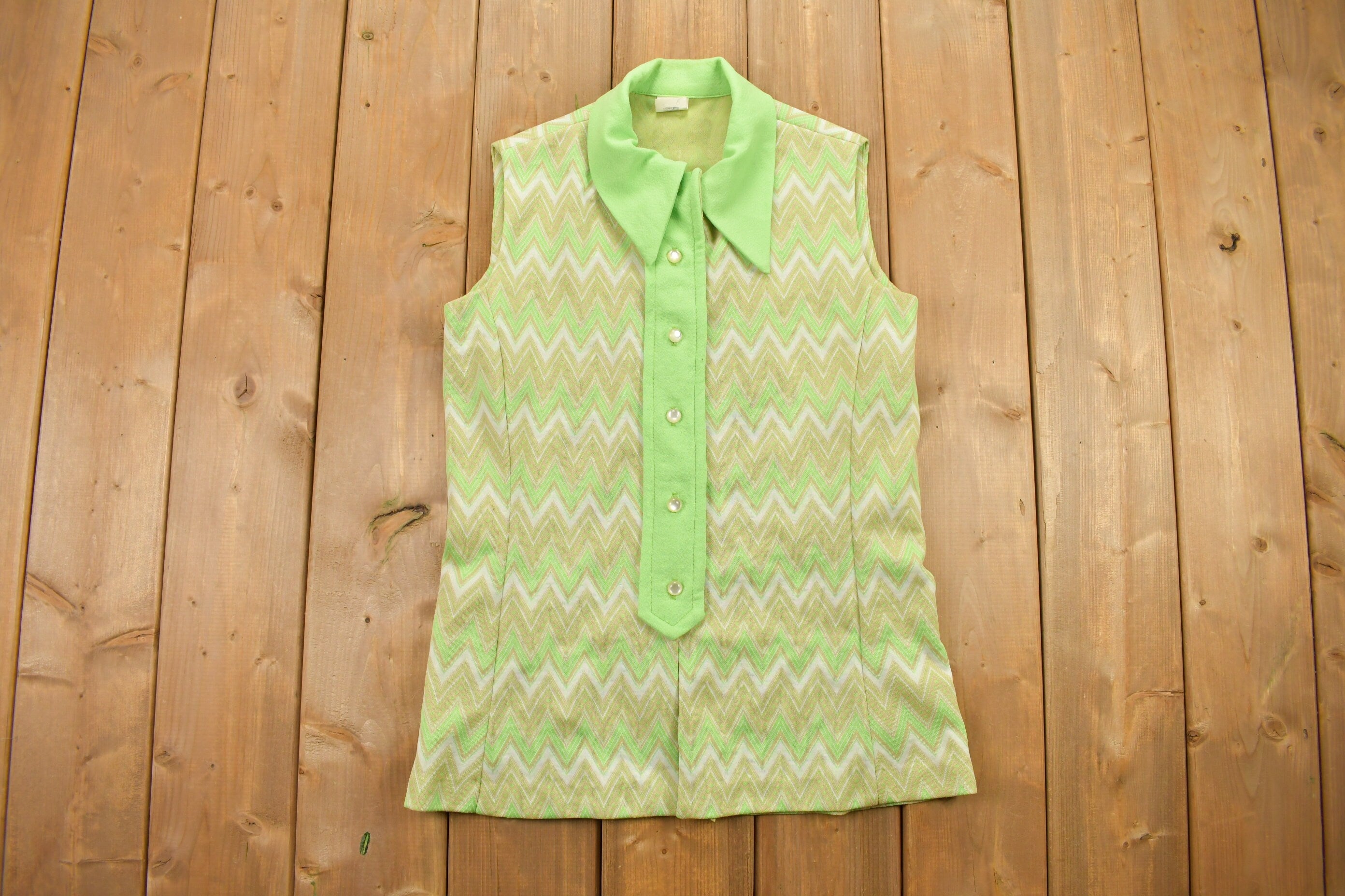 Vintage 1980s Women's Green Blouse Vest Shirt