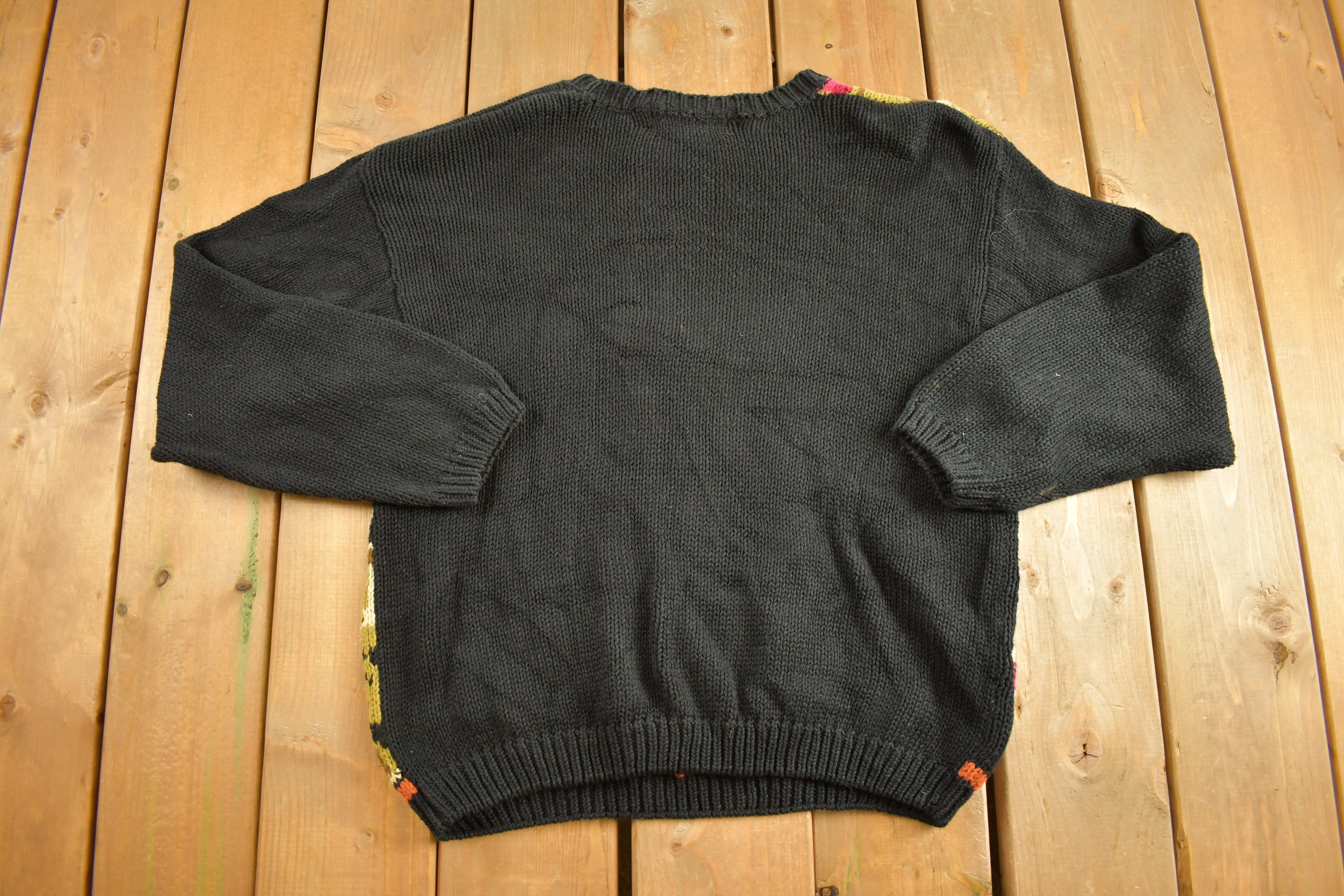 Vintage 1990s Knitted Floral Theme Crewneck Sweater / Vintage 90s Crewneck All Over Pattern / Studio Knitwear / Michelle Stuart