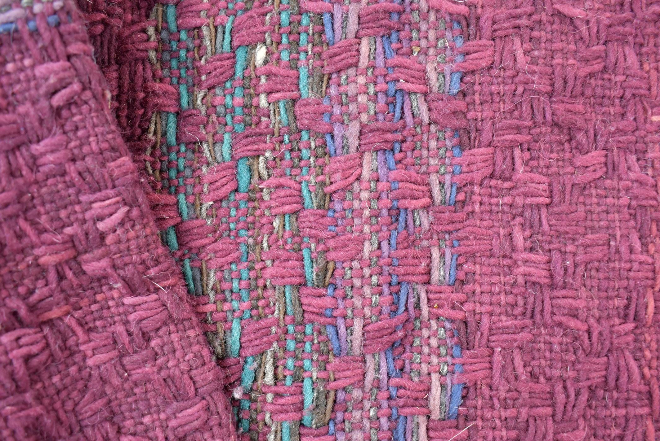 Vintage 1990s Hand Knitted 100% Wool Knit Sweater