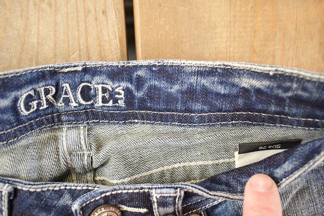 Vintage Deadstock Y2K Grace In LA Bedazzled Bootcut Low Rise Jeans Women's Size 26 x 32