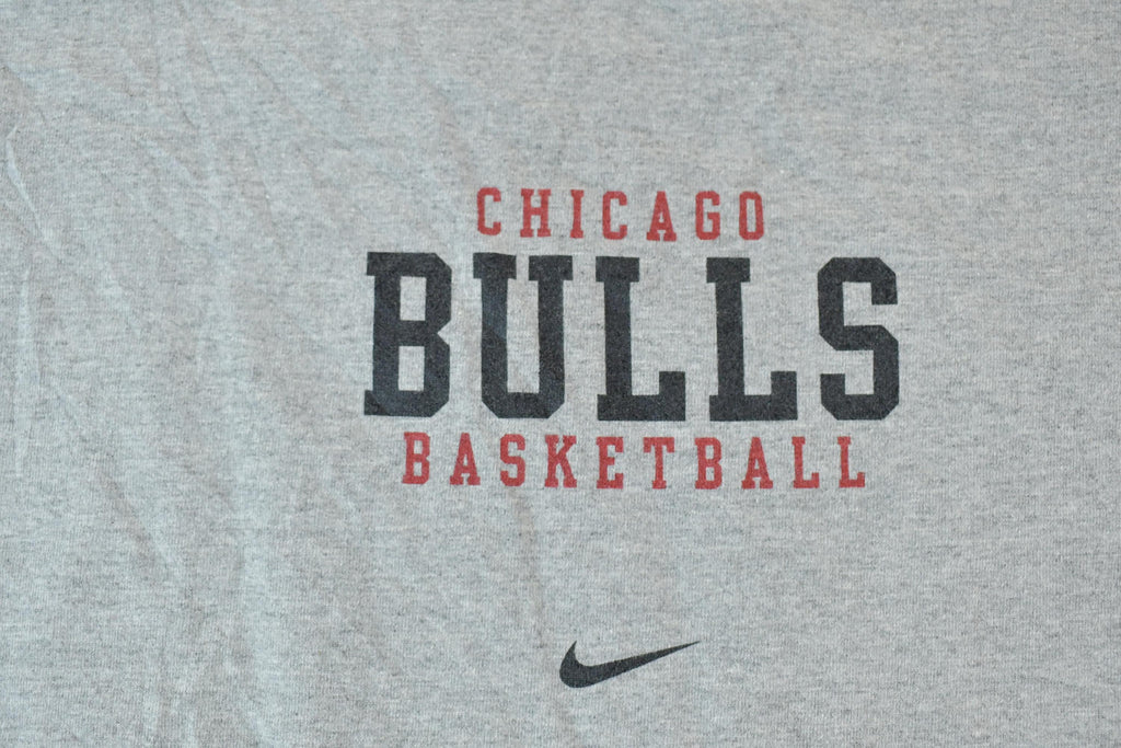 Vintage 1990s Nike Chicago Bulls NBA Graphic T-Shirt
