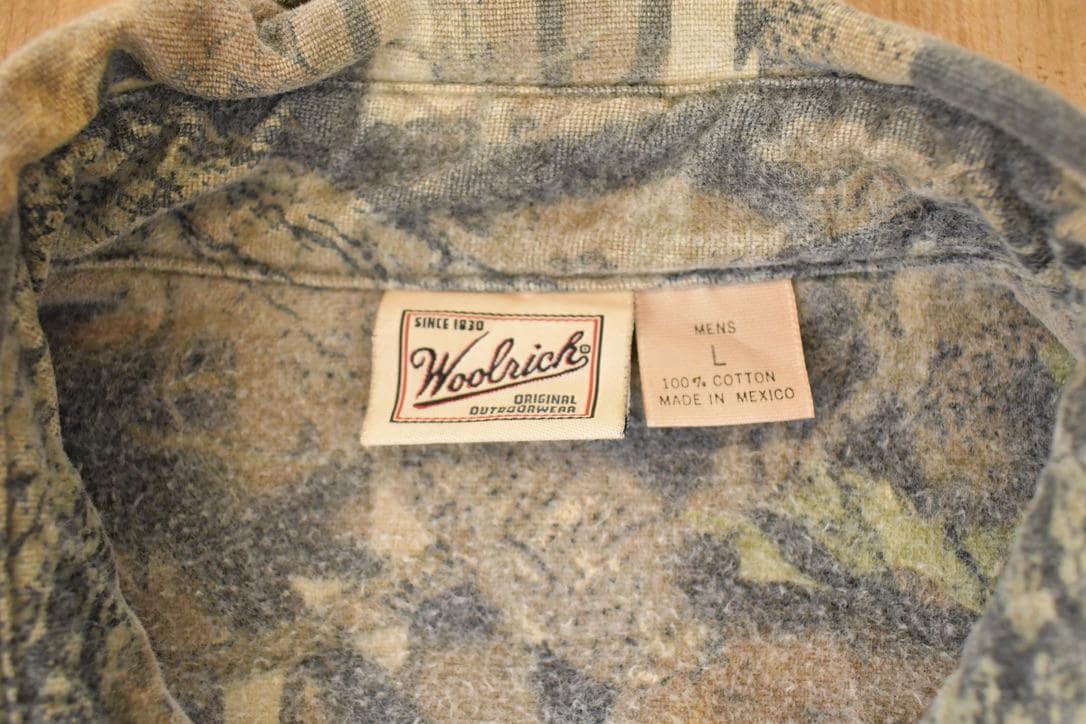 Vintage 1990s Woolrich Realtree Flannel Outdoorsman Button Up Shirt Men's M