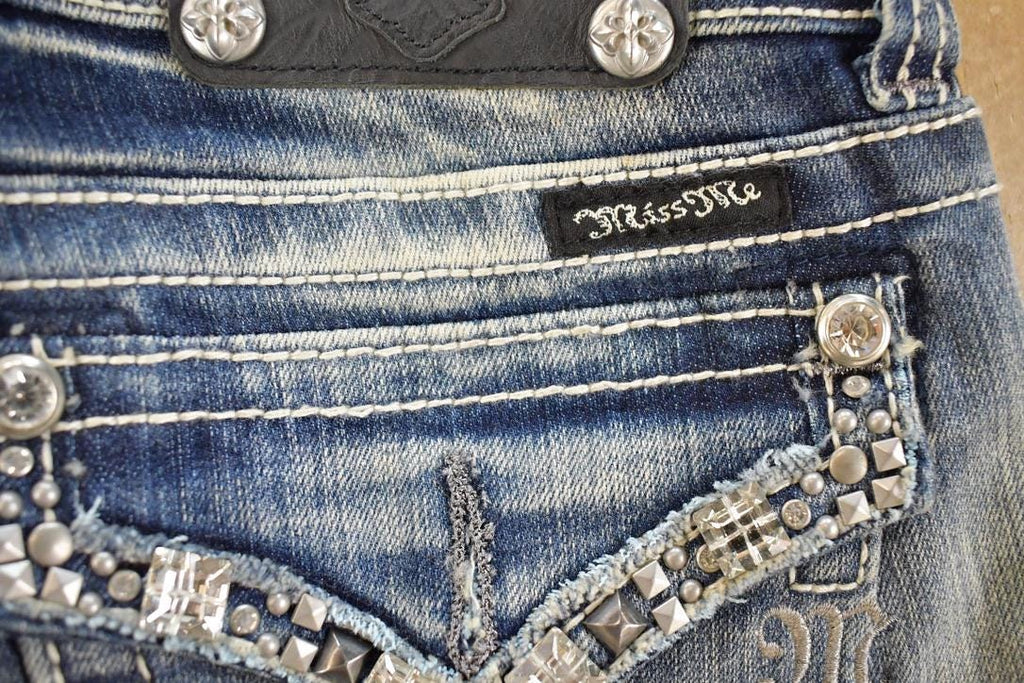Vintage Deadstock Y2K Miss Me Bedazzled Low Rise Jeans Women's Size 26x31
