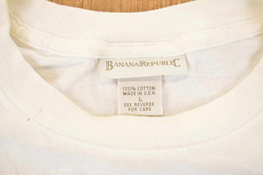 Vintage 1990s Banana Republic Graphic Print Souvenir Fishing T-Shirt Men's L