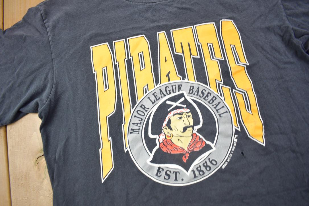 Vintage 1990 Pittsburgh Pirates Single Stitch Graphic T-Shirt