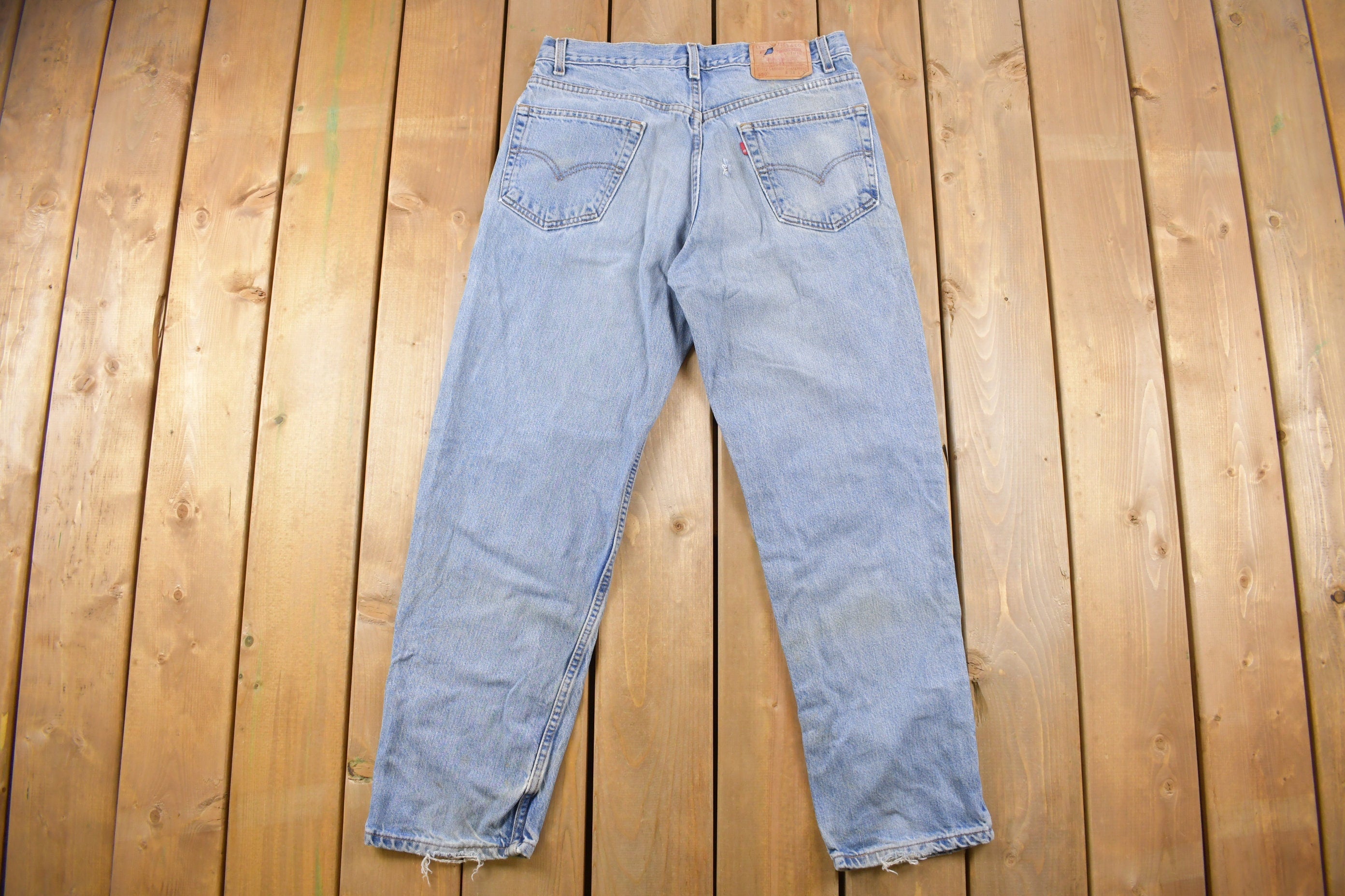 Vintage 1990s Levi's 550 Red Blank Tab Denim Jeans Size 32 x 29