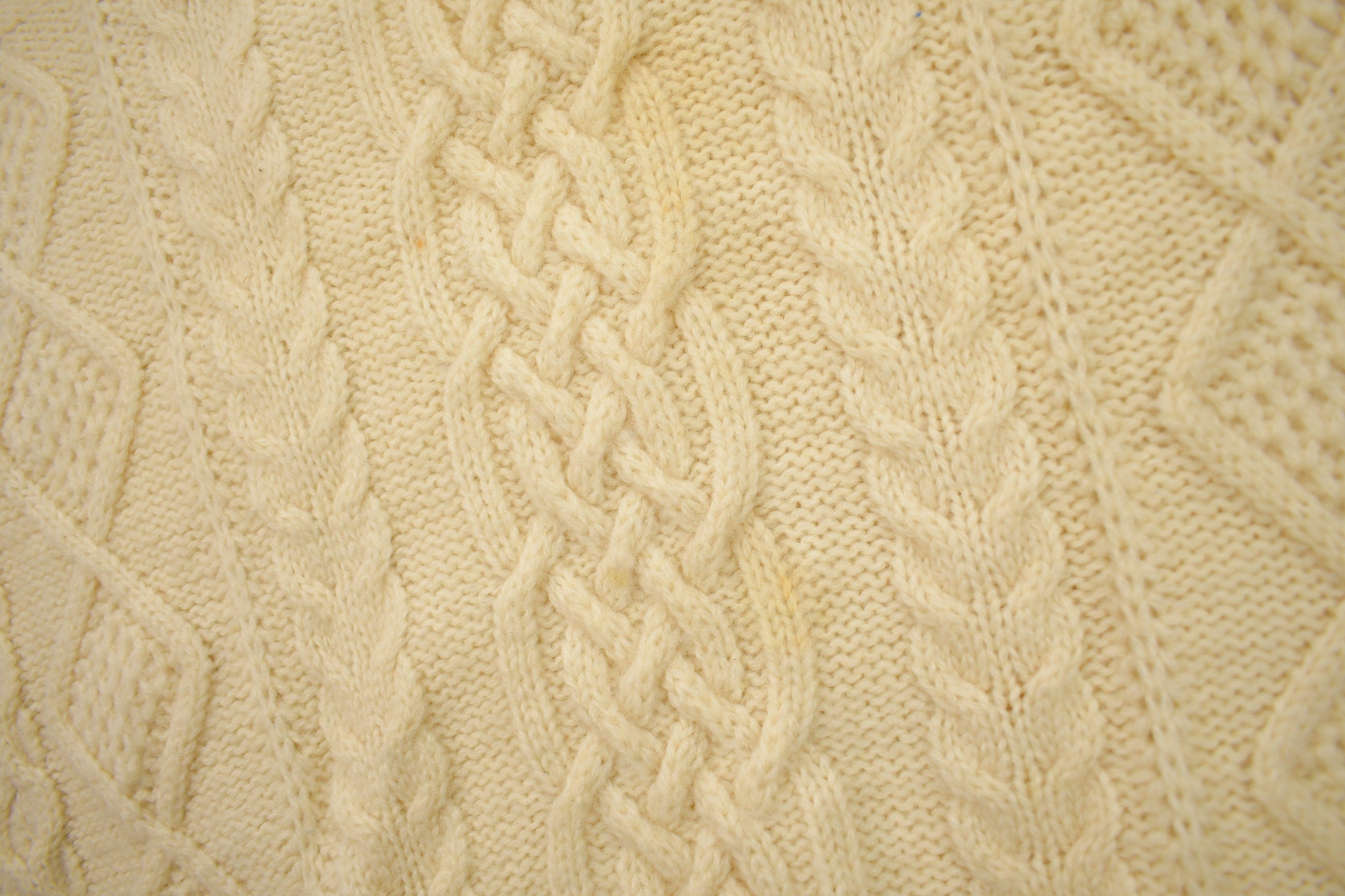 Vintage 1980s Blarney Woolen Mills Cable Knitted Sweater