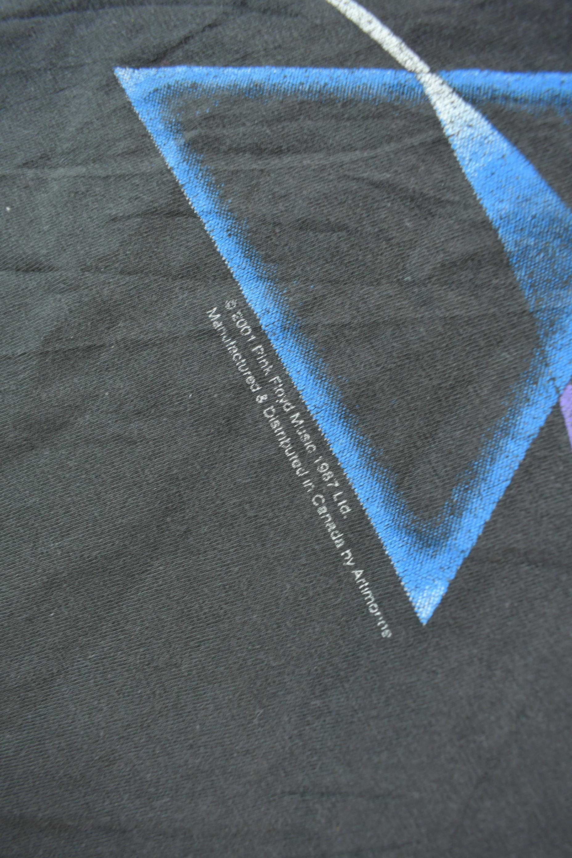 Vintage 2001 Pink Floyd Dark Side Of The Moon Graphic Band T-Shirt