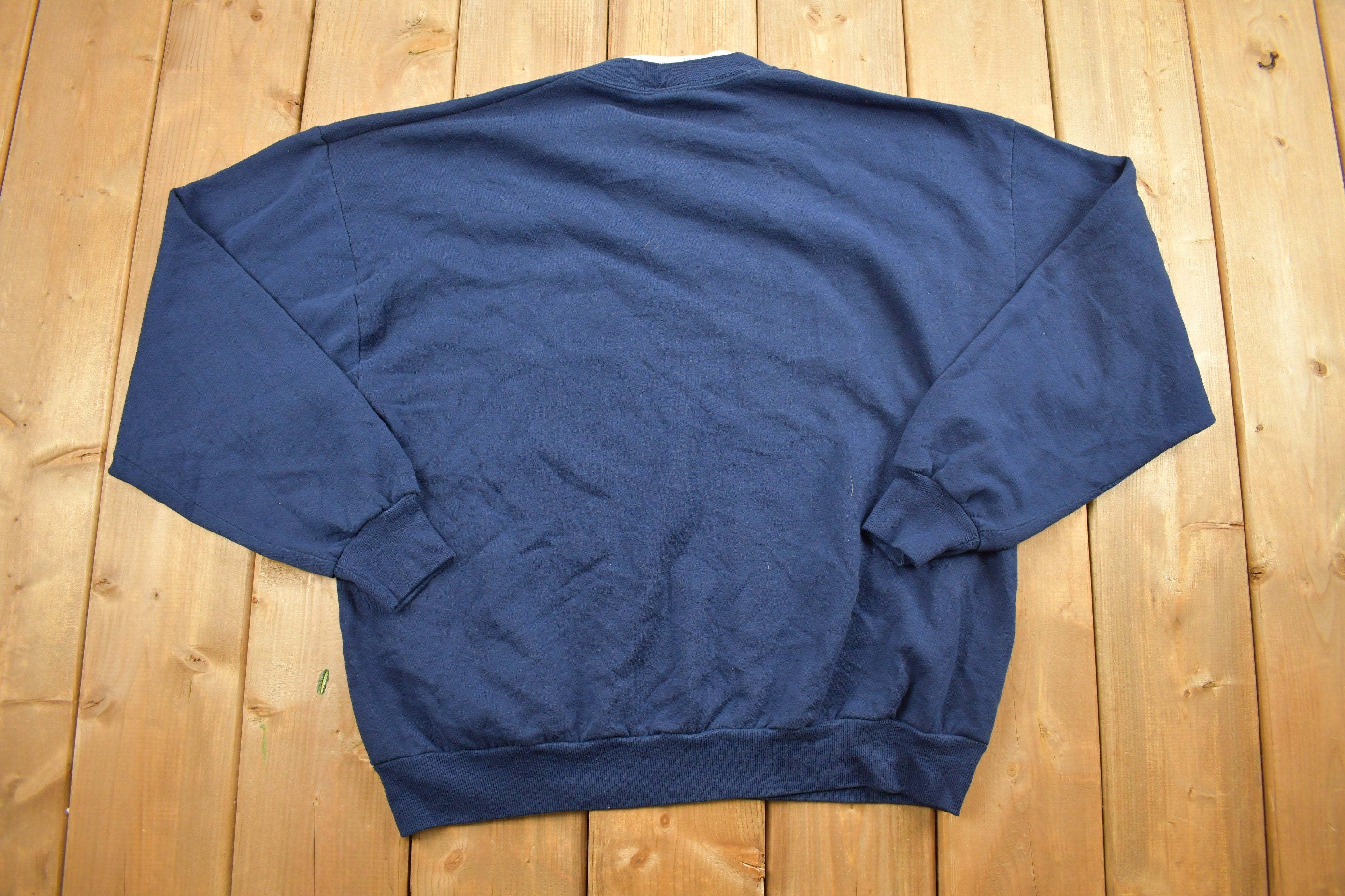 Vintage 1990s Double Collar Christmas Graphic Sweatshirt