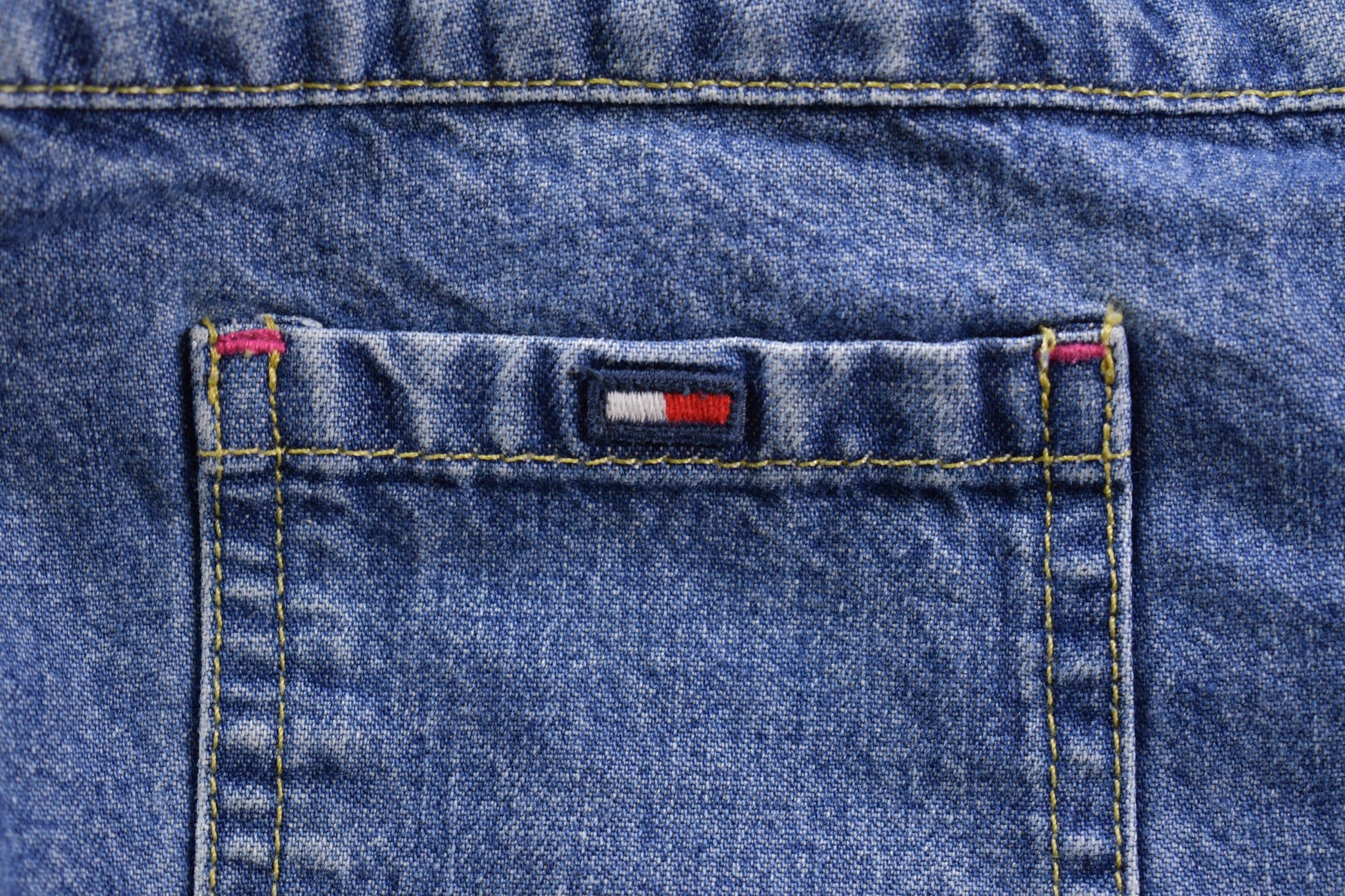 Vintage 1990s Tommy Hilfiger Jean Shorts Size 30 x 3  1990s Shorts  Streetwear Fashion  Bottoms  Medium Wash  True Vintage Jorts