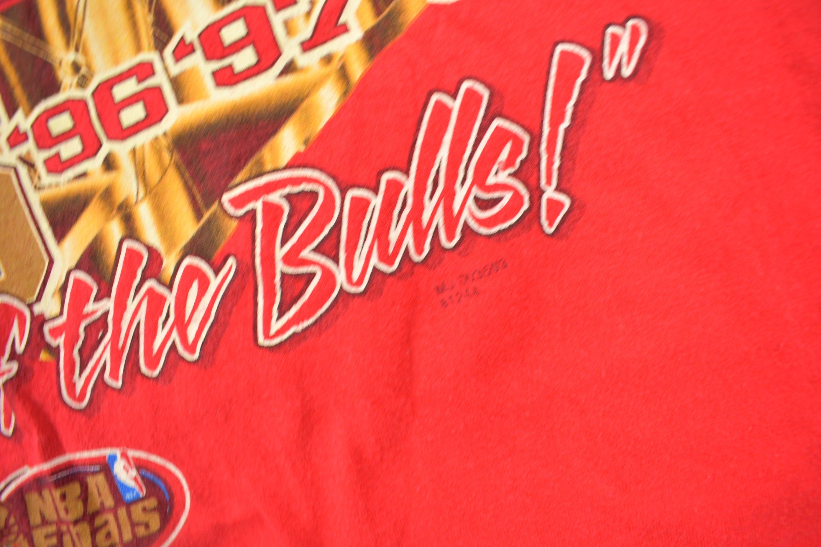 Vintage 1998 Chicago Bulls NBA Graphic T-Shirt