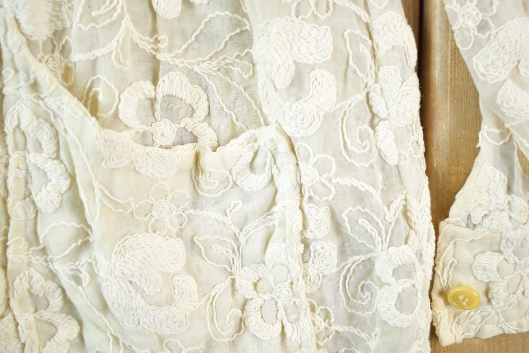 Vintage 1960s Lace Floral Knit Abstract Pattern Crewneck Sweater Women's Small