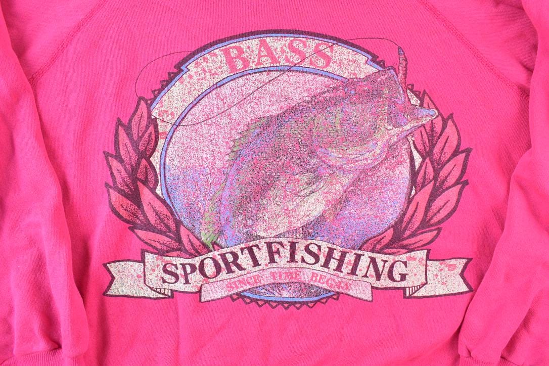 Vintage 1990s Bass Sport Fishing Outdoorsman Crewneck Sweatshirt