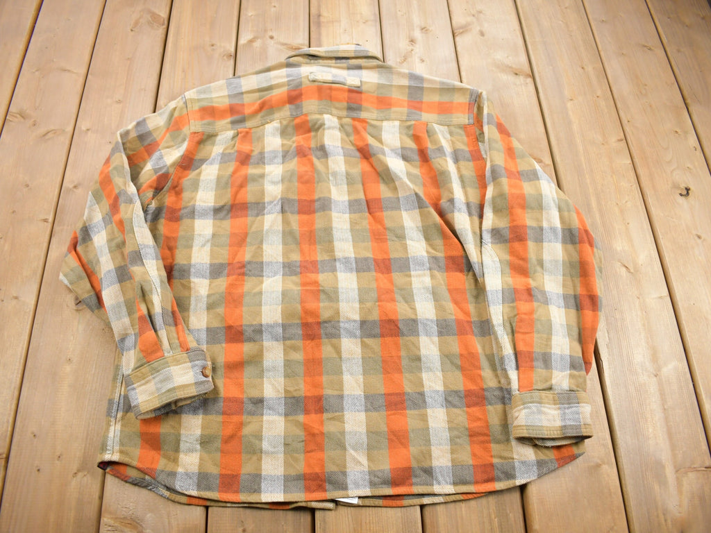Vintage Y2K Woolrich Button Up Plaid Flannel Shirt /