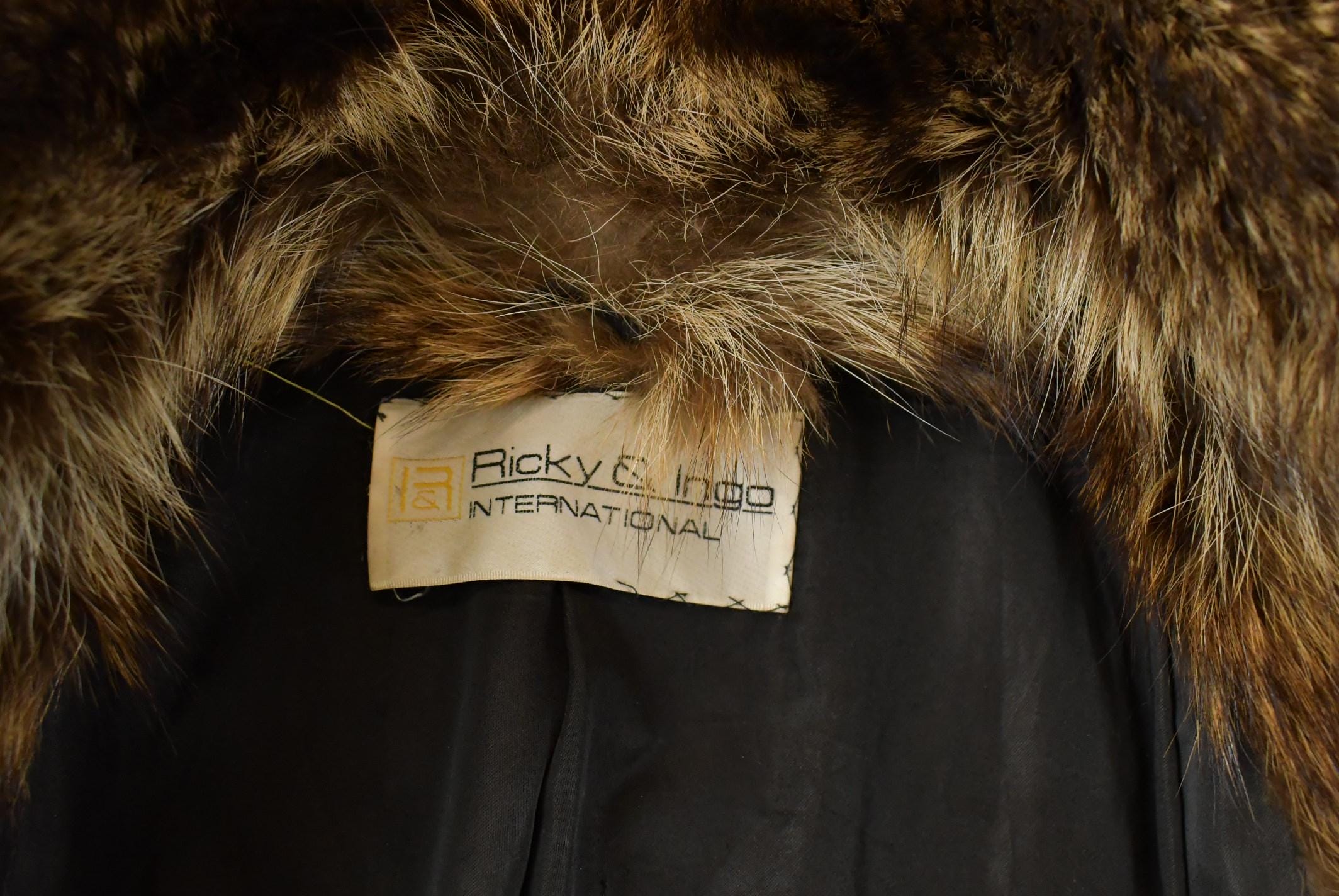 Vintage 1980s Ricky & Ingo Full Length Brown Raccoon Fur Coat Adult M