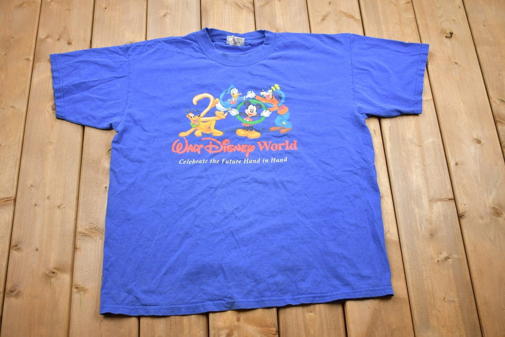 Vintage 2000s Walt Disney World Heavy Weight T-Shirt