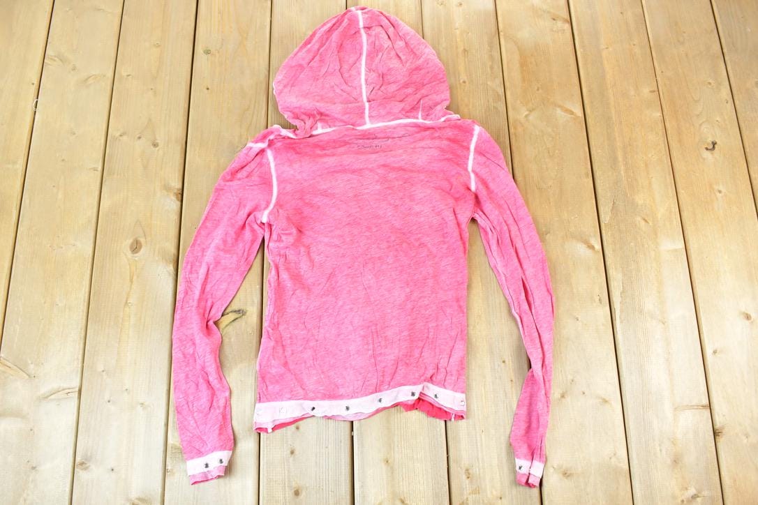 Women Vintage Vigoss Y2K Hooded Graphic Print T-Shirt / Vigoss Grunge Skull Print / Contrast Stitch / Internet Famous Clothing / Over Dyed
