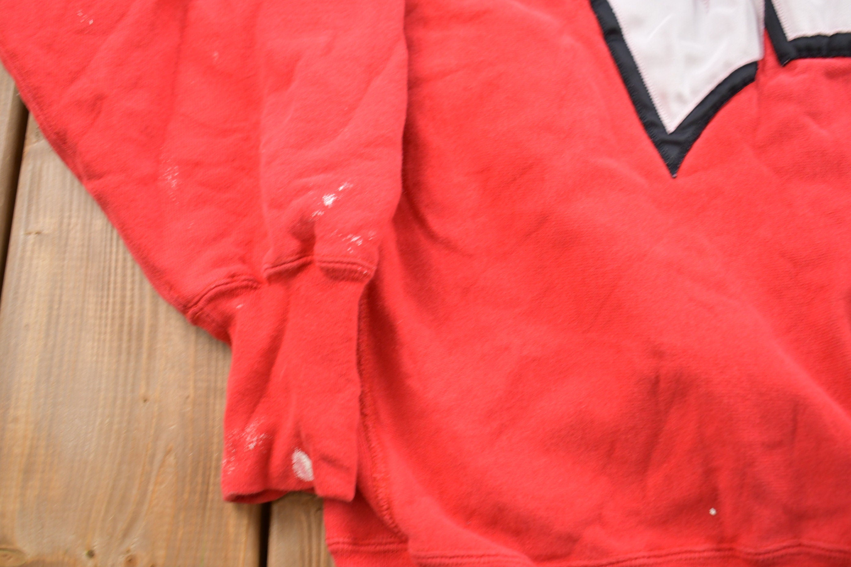 Vintage 1990s Wisconsin Badgers Champion Reverse Weave Crewneck Sweatshirt