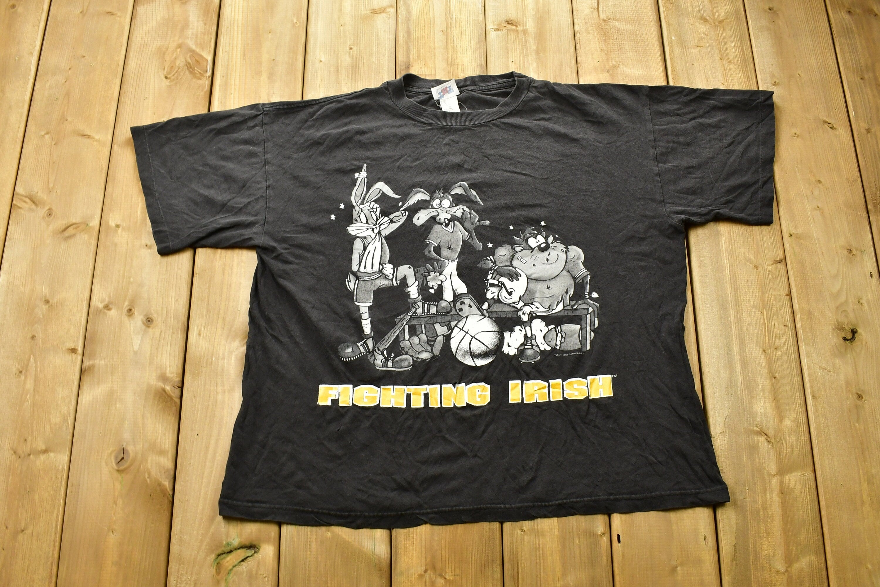 Vintage 1996s University Of Notre Dame Fighting Irish Looney Tunes T-Shirt