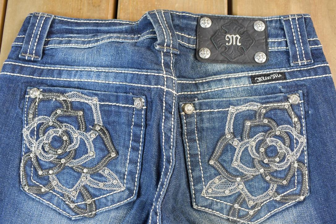Vintage Y2K Miss Me Bedazzled Low Rise Jeans Size 26x31