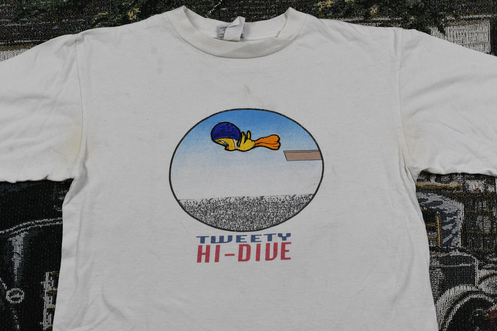 Vintage 1990s Looney Tunes Tweety Bird Hi-Dive Graphic T-Shirt