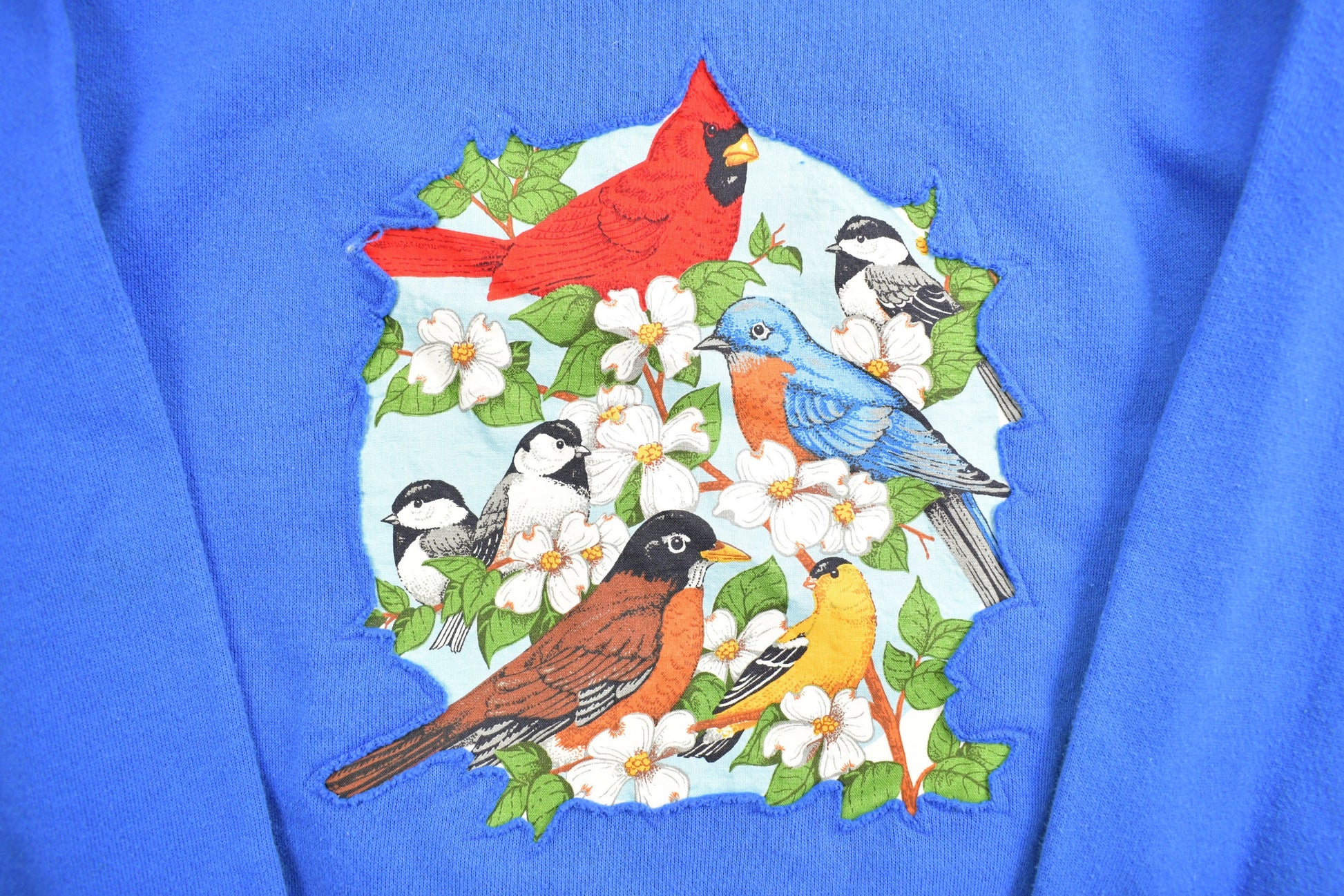 Vintage 1990s Blue Flowers And Bird Embroidered Crewneck Sweatshirt