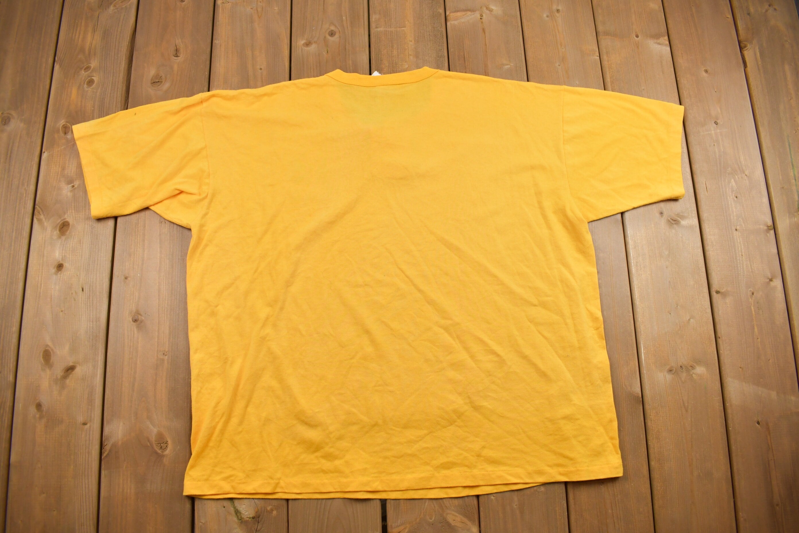 Vintage 1990s Visions Graphic T Shirt