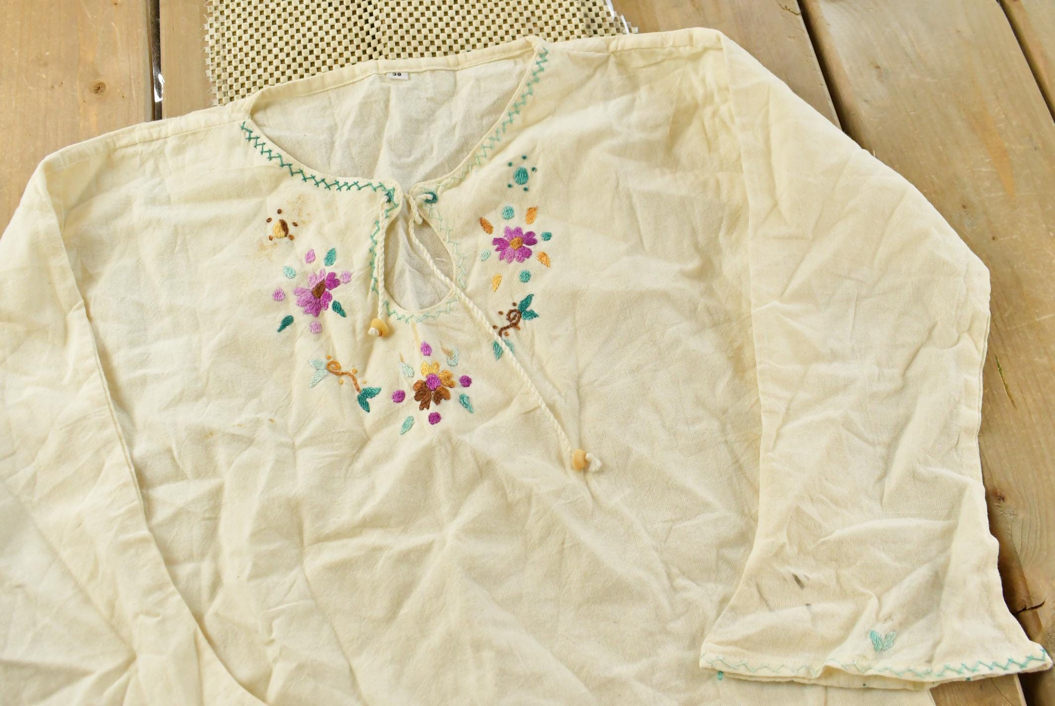 Vintage 1960s Floral Embroidered Peasant Blouse Shirt Womens