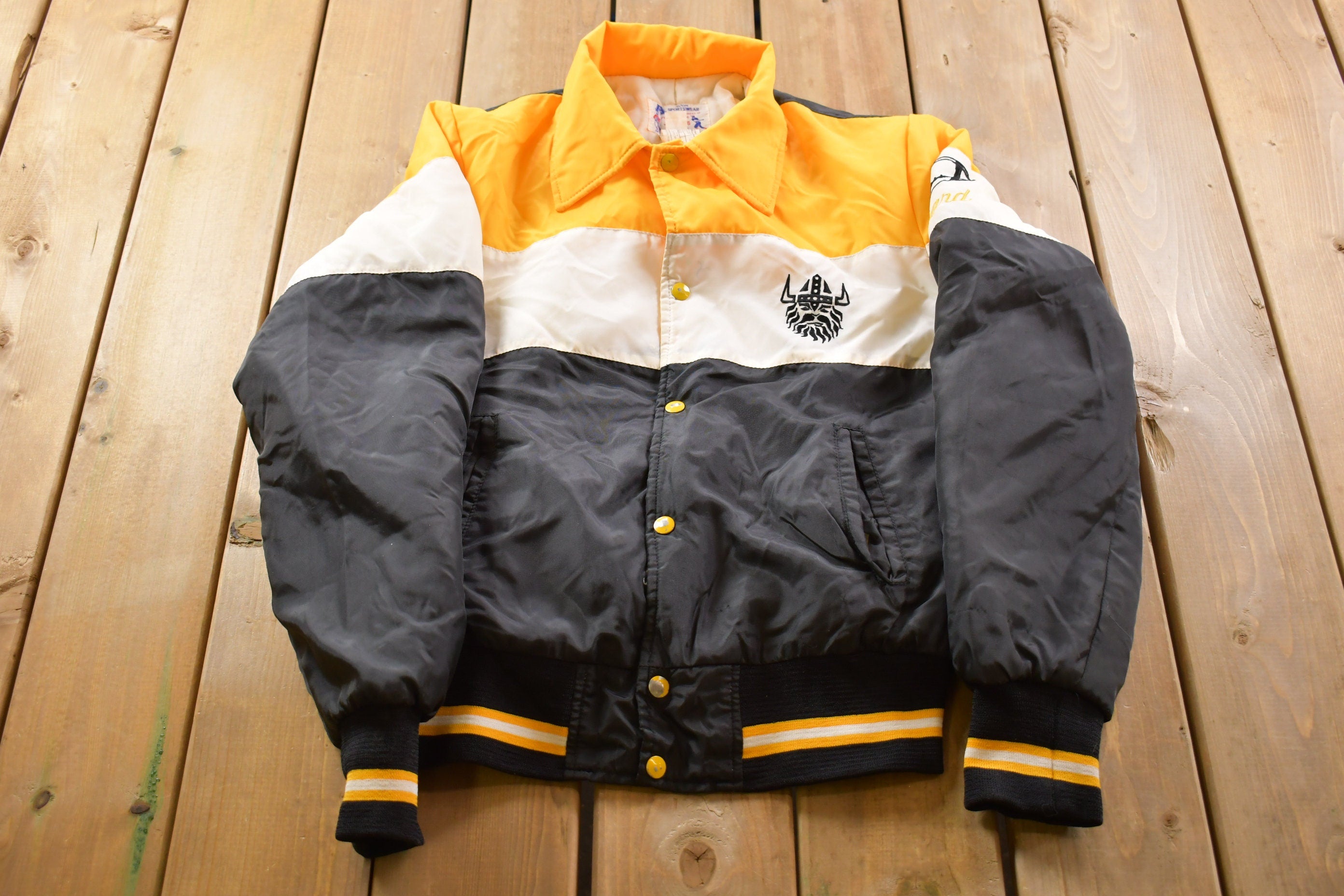 Vintage 1970 Embroidered Vikings Football Bomber Bomber Jacket