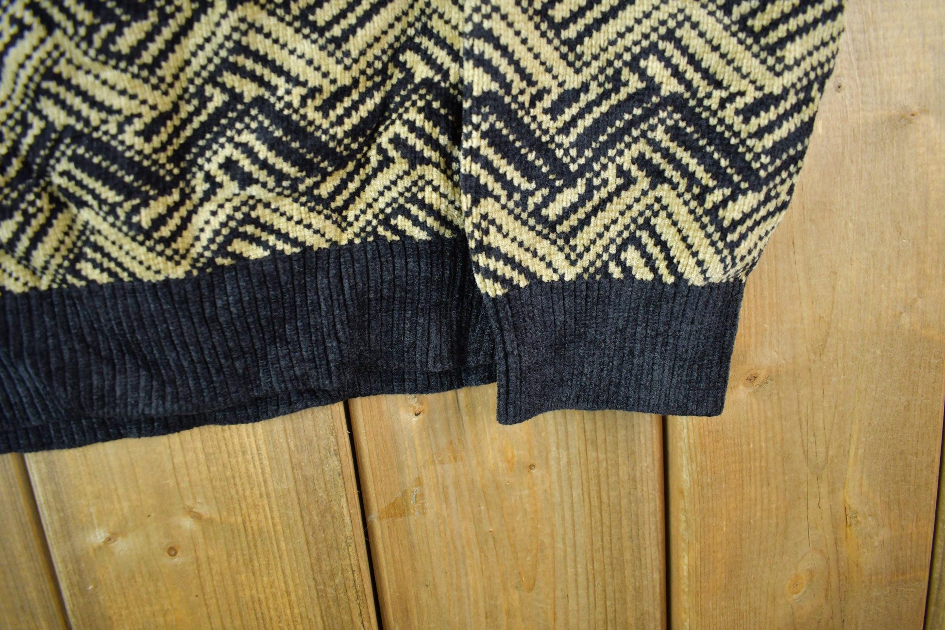 Vintage 1990s Claiborne Knit Crewneck Sweater Adult Large