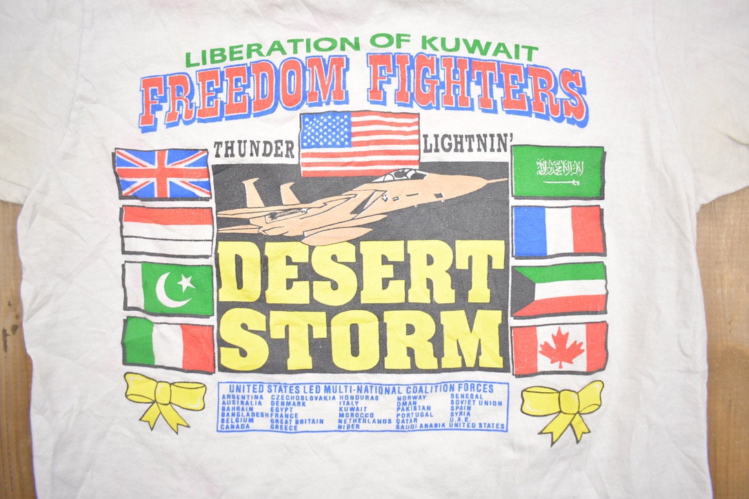 Vintage 1990s Freedom Fighters Desert Storm T Shirt