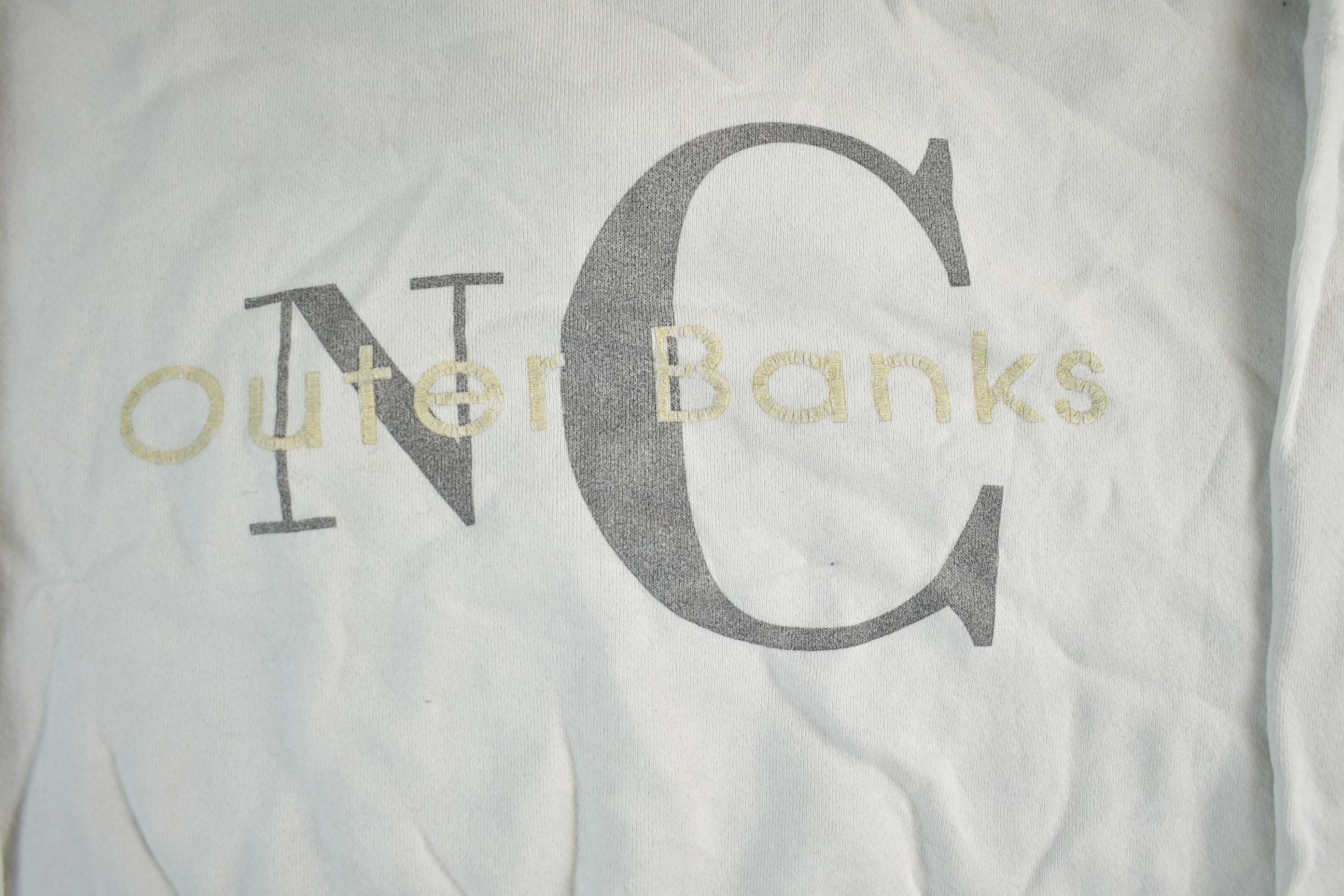 Vintage 1990s Outer Banks NC Graphic Crewneck Sweatshirt Men's L-XL / Travel Souvenir / 90s Sweater / Vintage Sweater