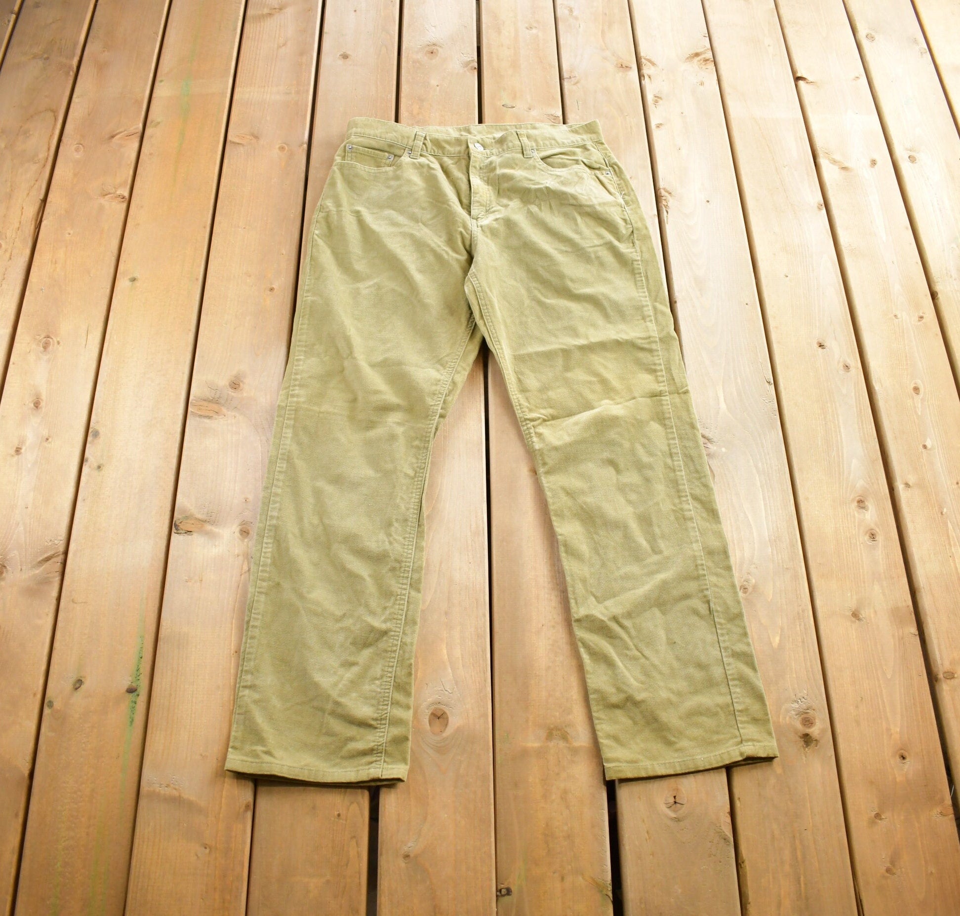 Vintage 1990s Levi's 505 Straight Leg Green Corduroy Pants Size 32x32