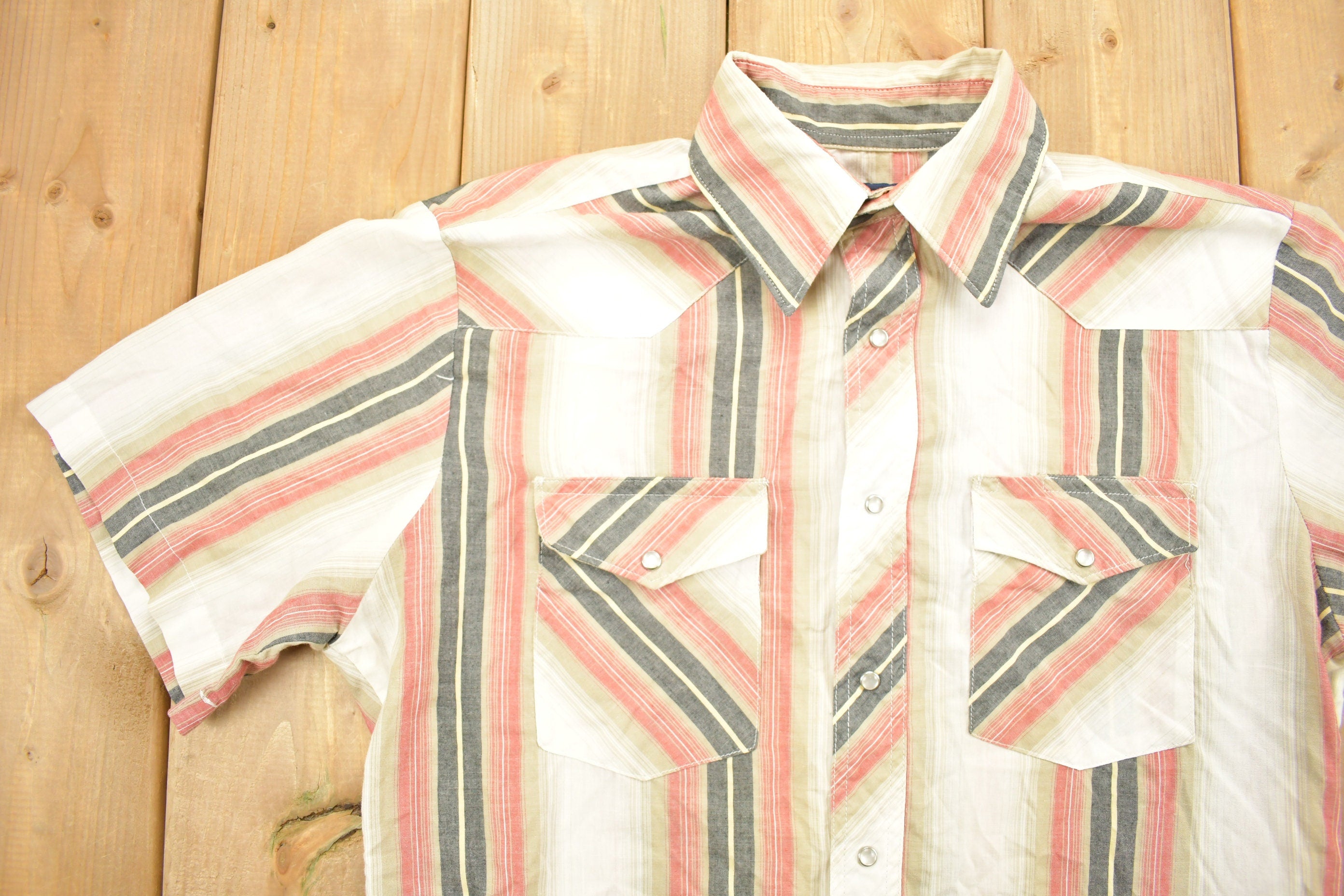 Vintage 1990s Wrangler Western Button Up Shirt